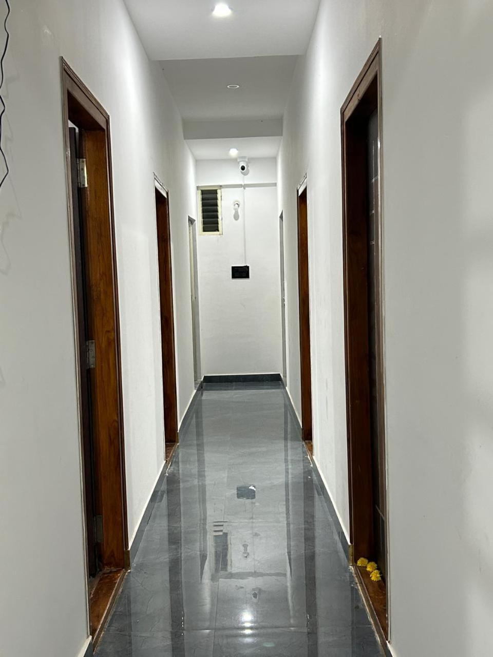 Travel Inn Mysore Vanivilasa Puram Esterno foto