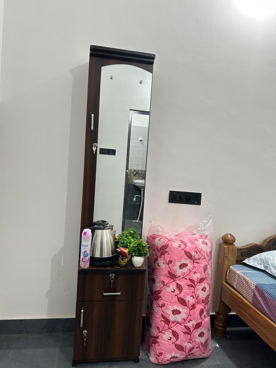 Travel Inn Mysore Vanivilasa Puram Esterno foto
