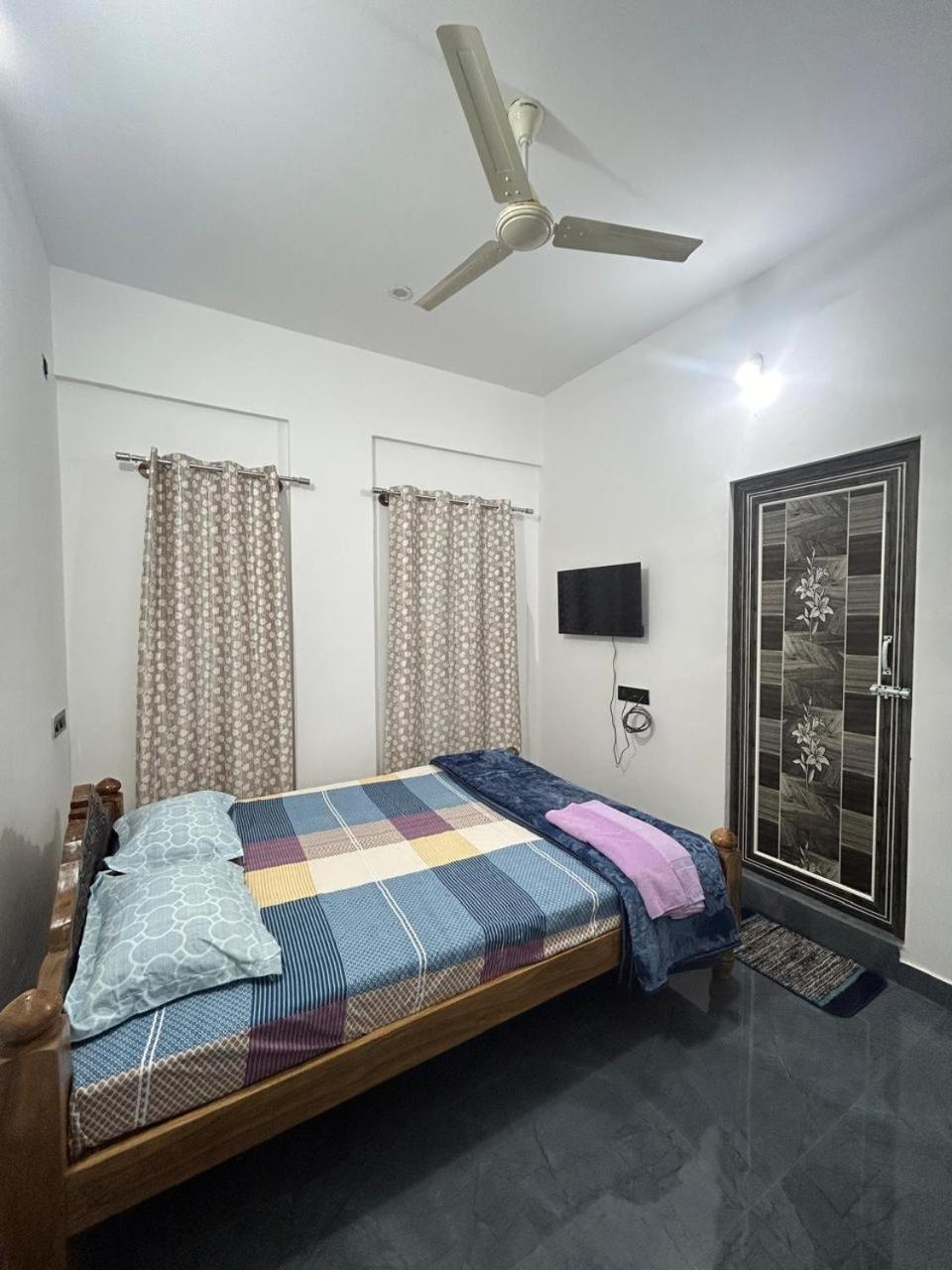 Travel Inn Mysore Vanivilasa Puram Esterno foto