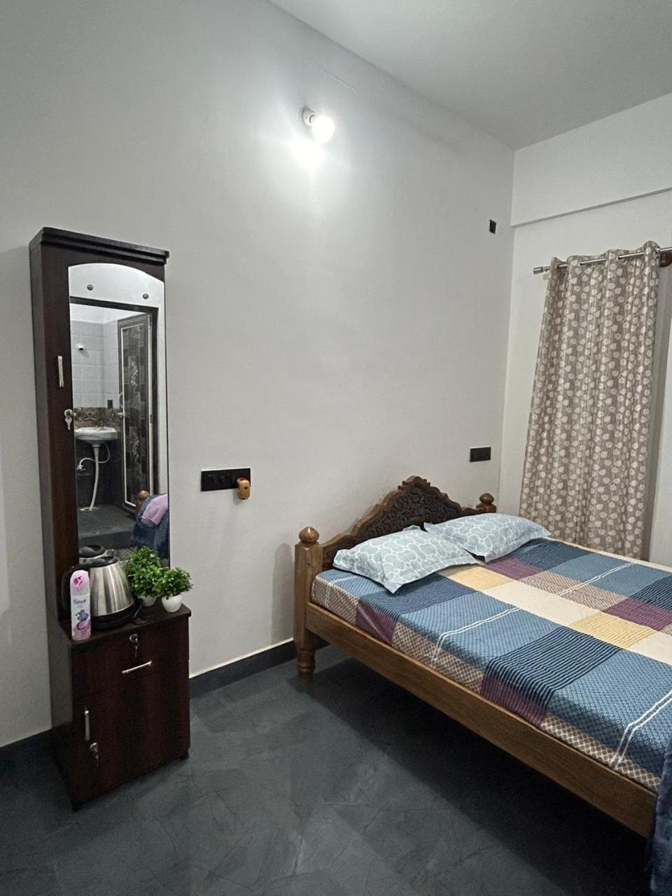 Travel Inn Mysore Vanivilasa Puram Esterno foto