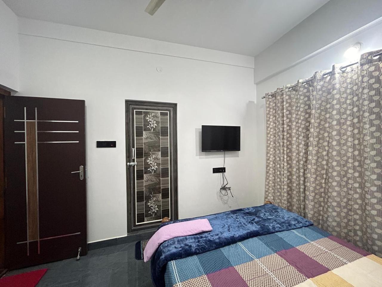 Travel Inn Mysore Vanivilasa Puram Esterno foto
